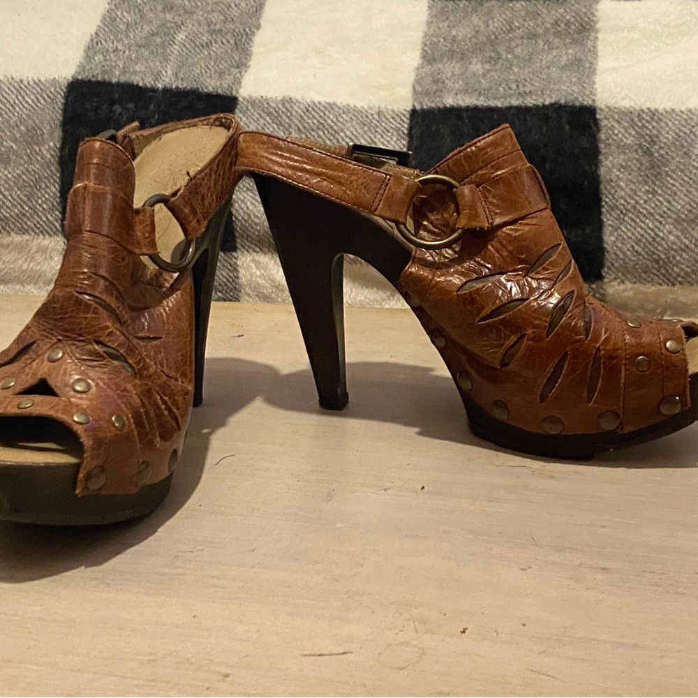 Jessica Simpson clogs 7 1/2